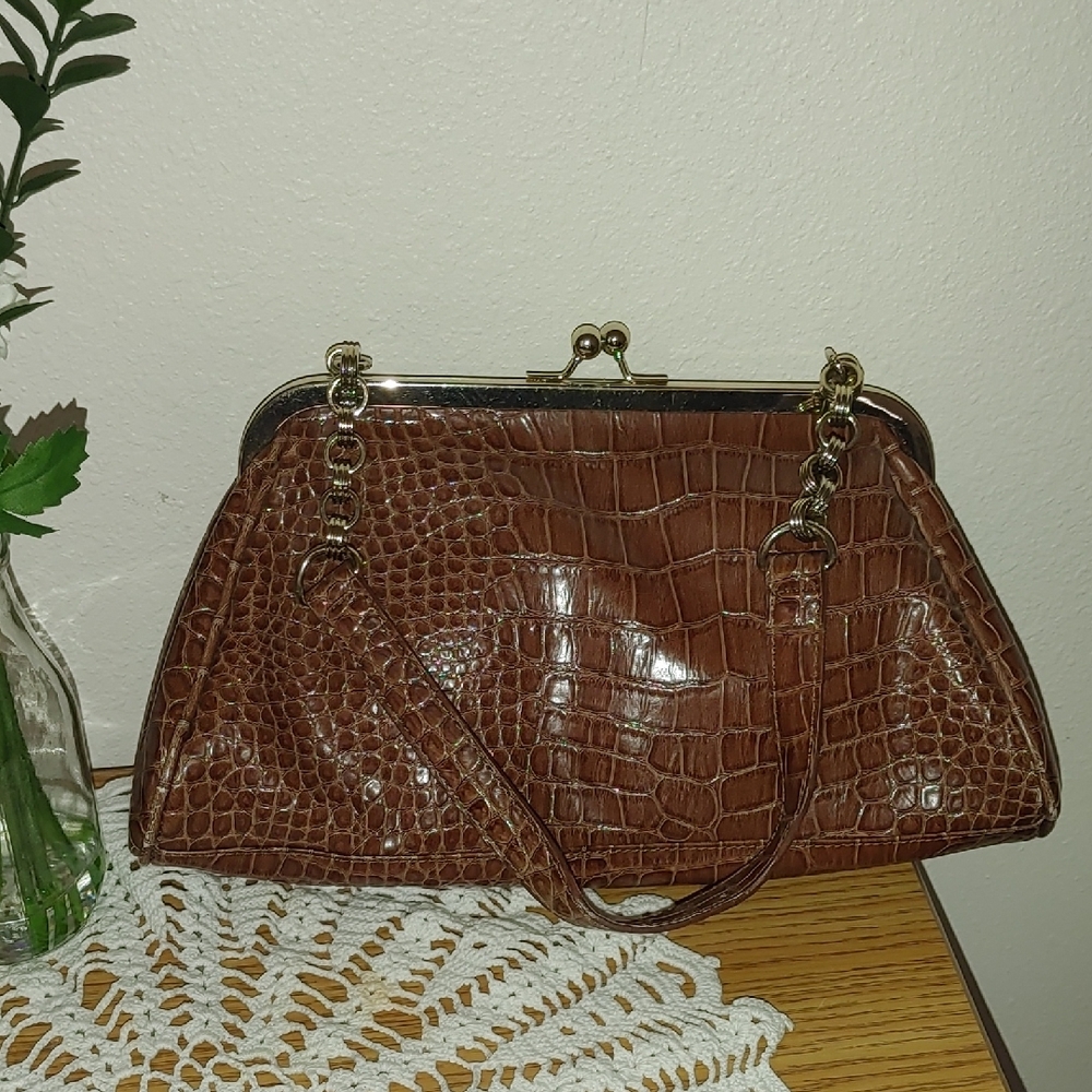 Elegant Brown Crocodile-Embossed Women's Bag